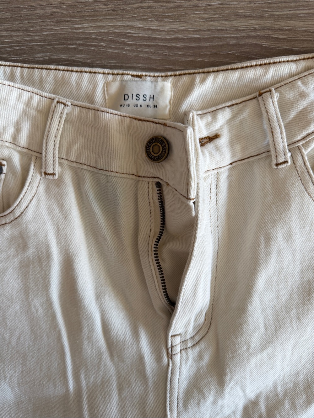DISSH Sutton Cream Turnback Hem Jean size 6 Wide Leg - Picture 4 of 7